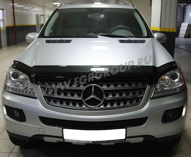 Капот мерседес мл. Дефлектор капота, темный SIM smerm0512 для Mercedes ml. Дефлектор капота Мерседес мл 164. Дефлектор капота, темный EGR для Mercedes ml320. Ml350 w164 дефлектор.