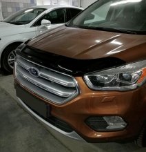 Дефлектор капота Ford Kuga 2016- темный, SIM Россия