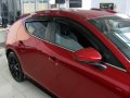 Дефлекторы боковых окон Mazda 3 Хэтчбек 2019- длинные, темные, 4 части, SIM Россия